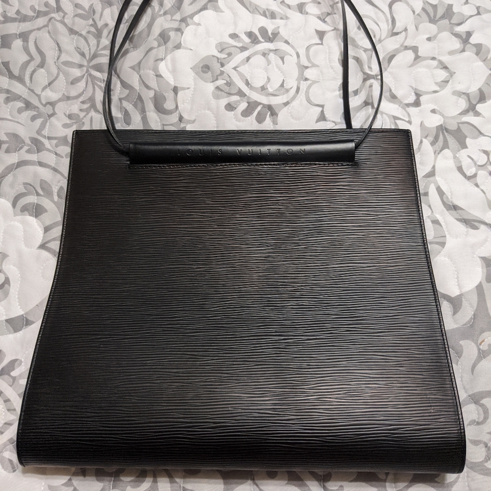 Louis Vuitton Saint Tropez black epi leather bag